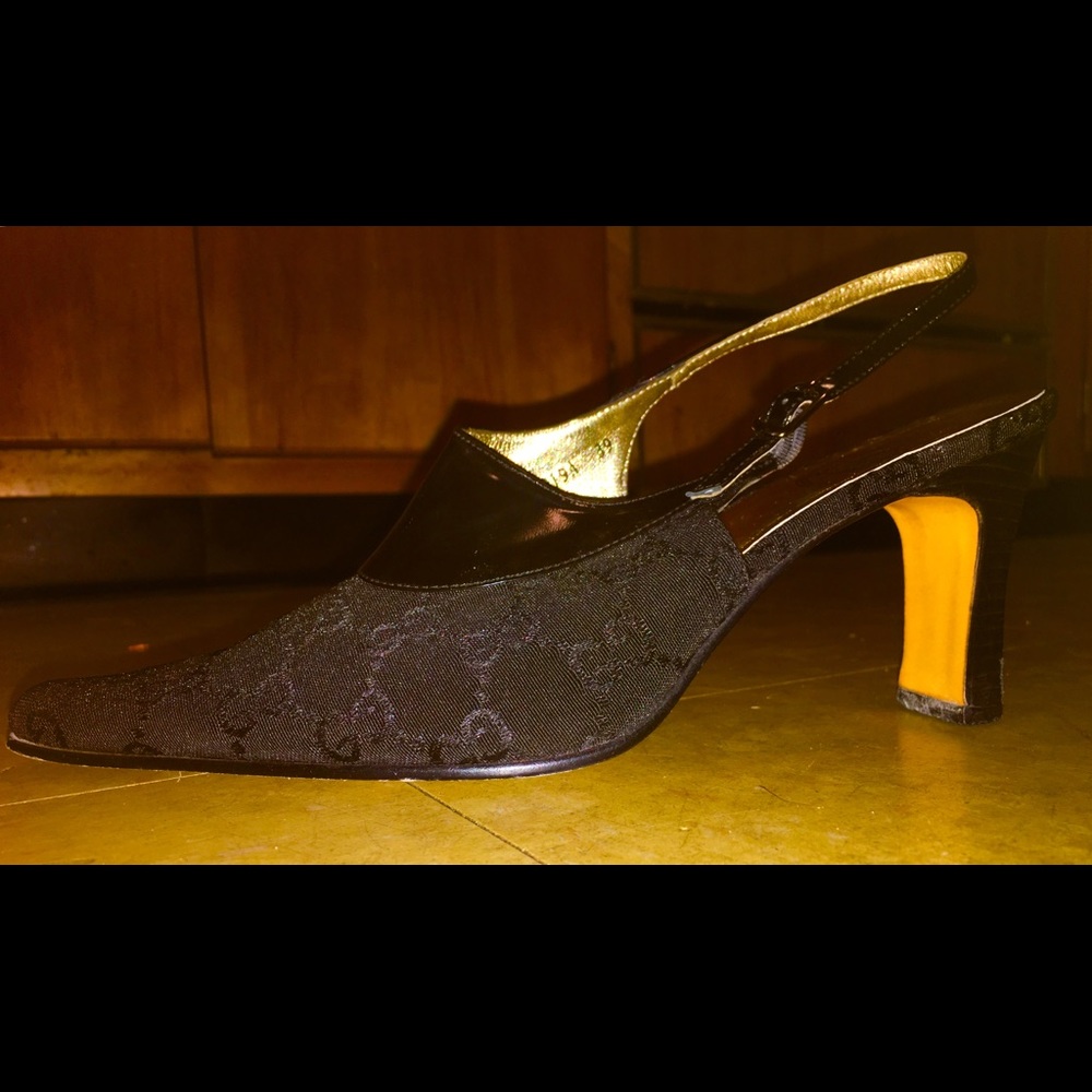 2 in black sling back pumps Vito size 8